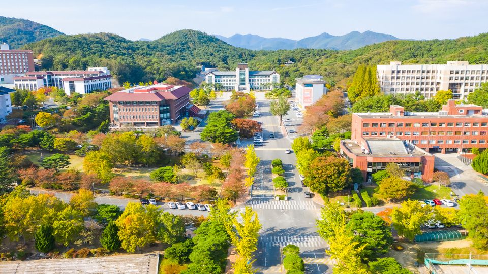 បរិវេណ Dongguk University