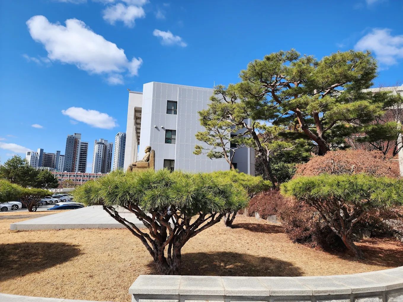 Кампус Donggang University